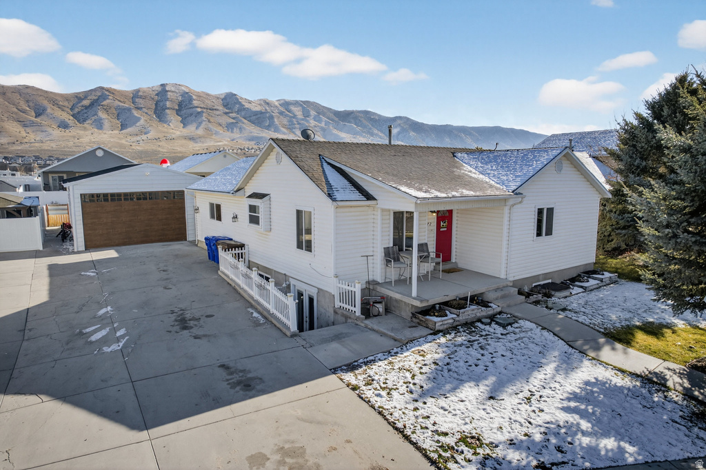 4072 N WHITE PINE RD Eagle Mountain, UT 84005