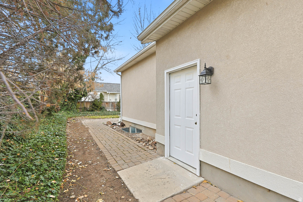 3594 S COUNTRY WEST DR Magna, UT 84044