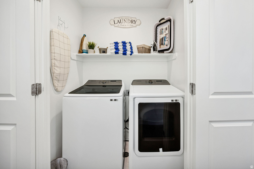 559 N BLUE LAKE ST Garden City, UT 84028