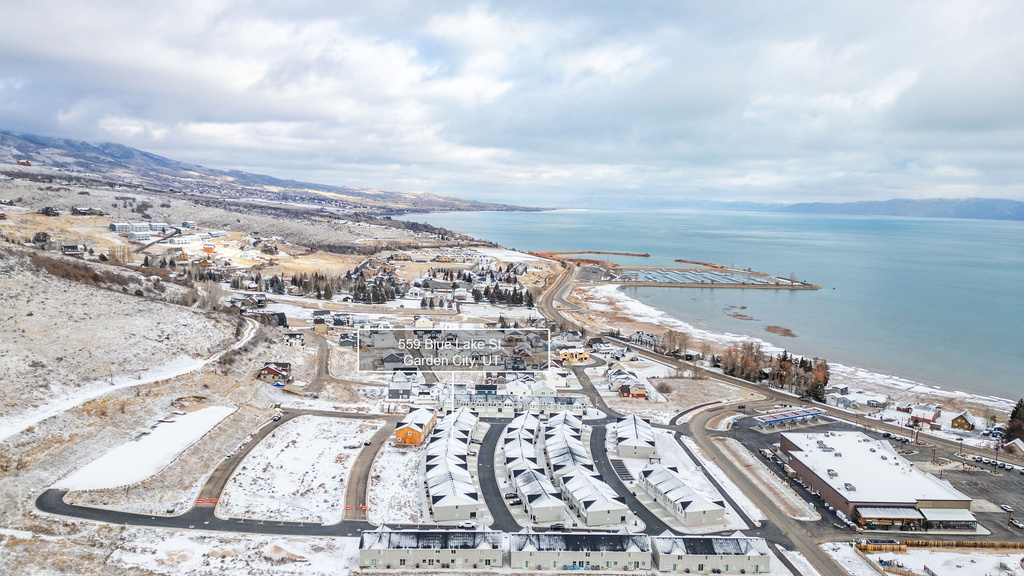 559 N BLUE LAKE ST Garden City, UT 84028