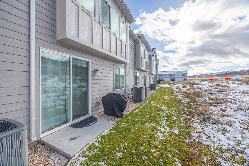 559 N BLUE LAKE ST Garden City, UT 84028