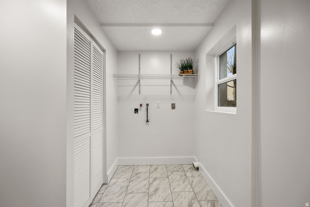 5762 S 4050 W Roy, UT 84067