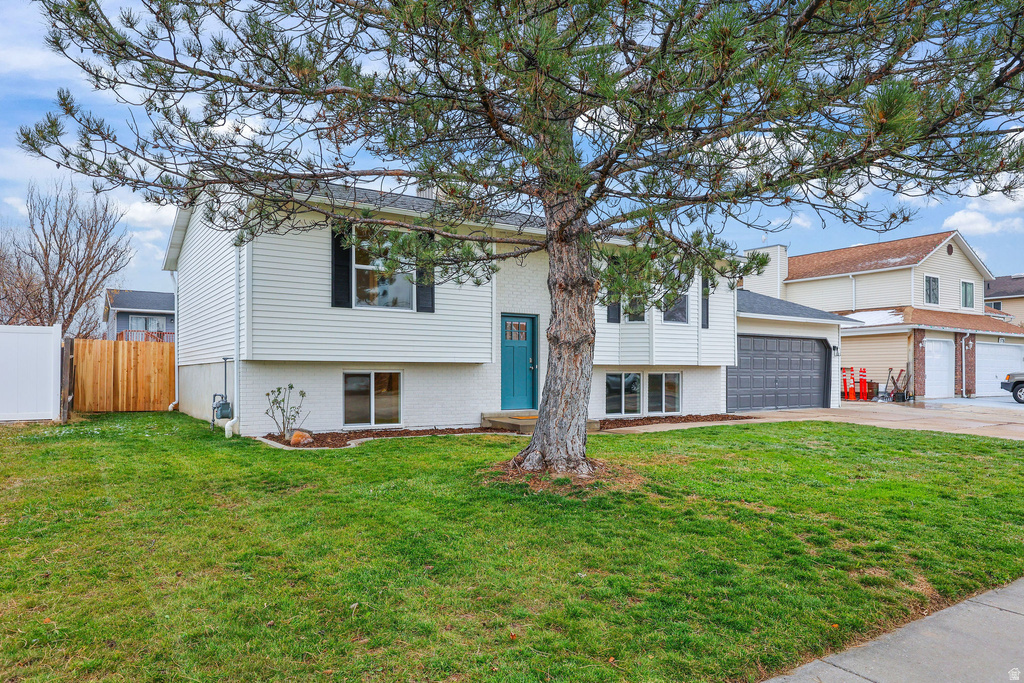 5762 S 4050 W Roy, UT 84067