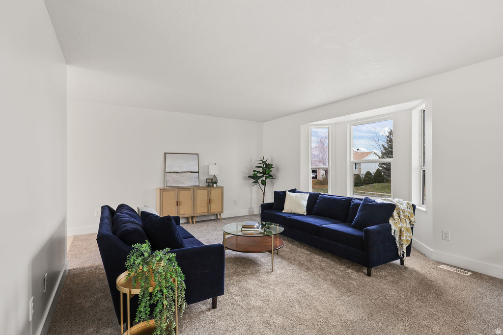 5762 S 4050 W Roy, UT 84067