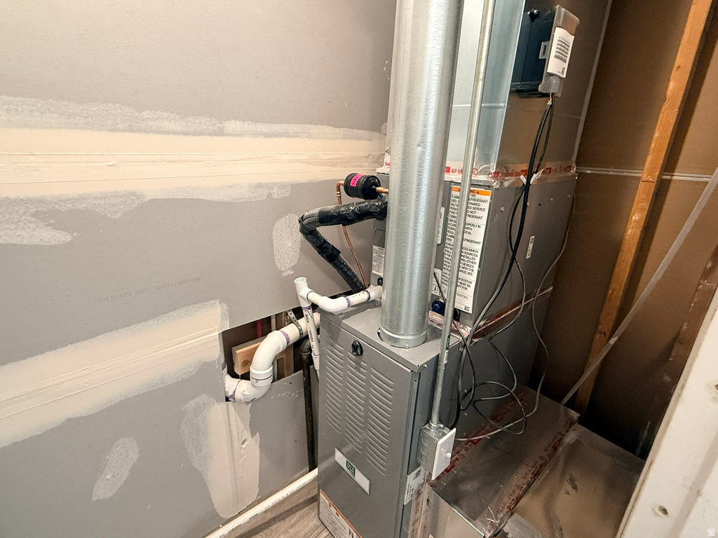 886 WOOD ST Ogden, UT 84404