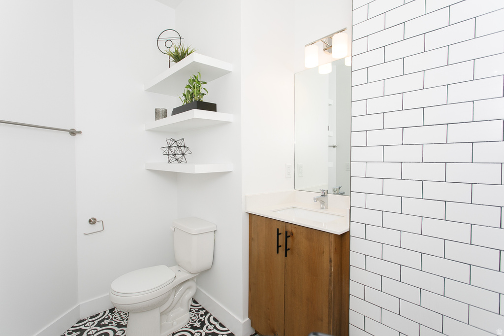 2233 N 475 W Layton, UT 84041