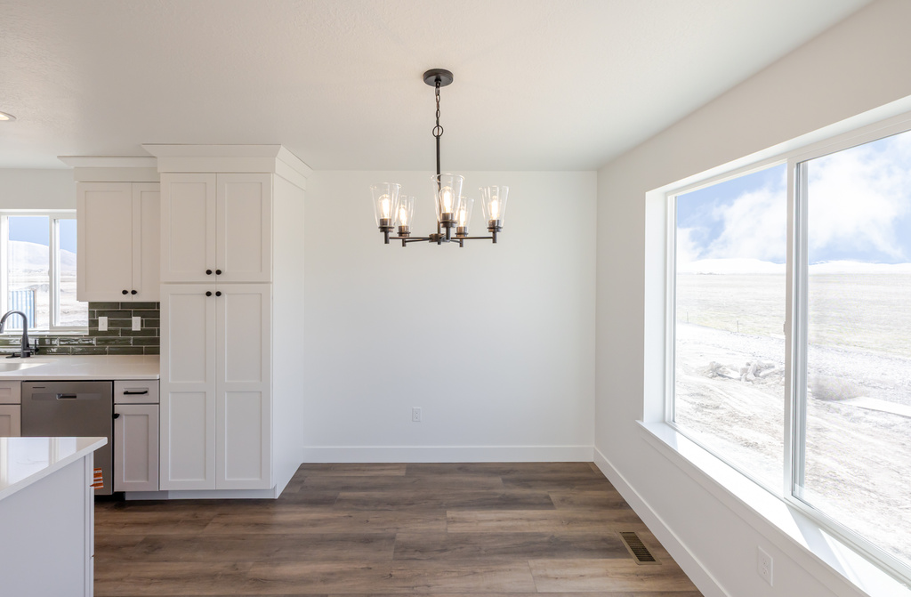 4463 N BROADSWORD LN #101 Eagle Mountain, UT 84005