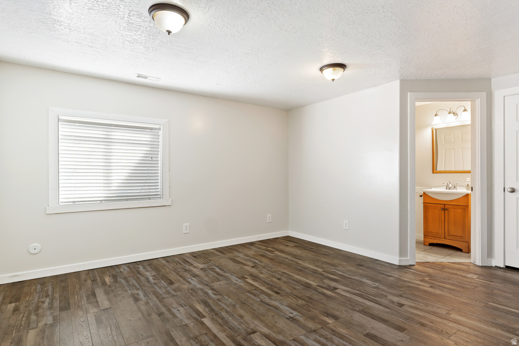 2083 W 2220 N Clinton, UT 84015