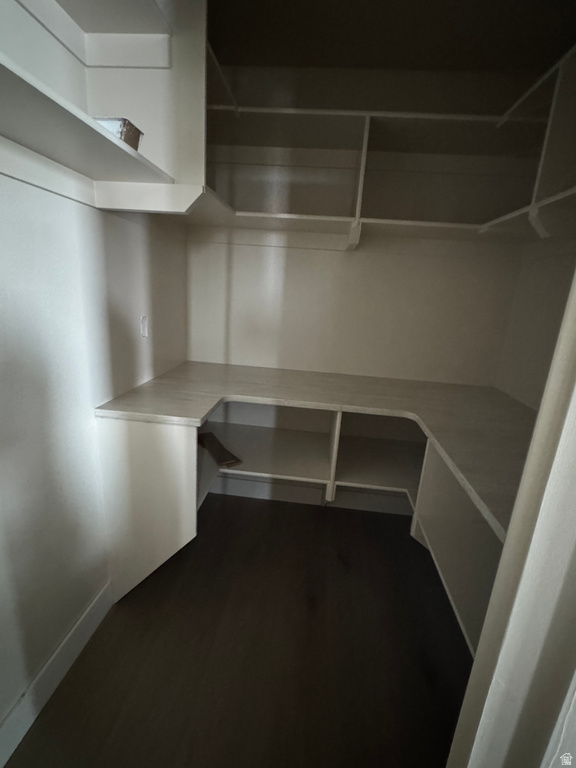 2524 W 2950 N Farr West, UT 84404