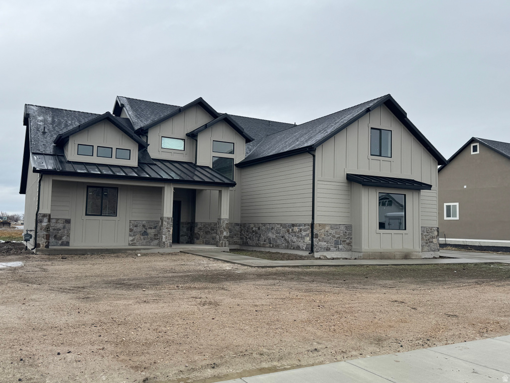 2524 W 2950 N Farr West, UT 84404