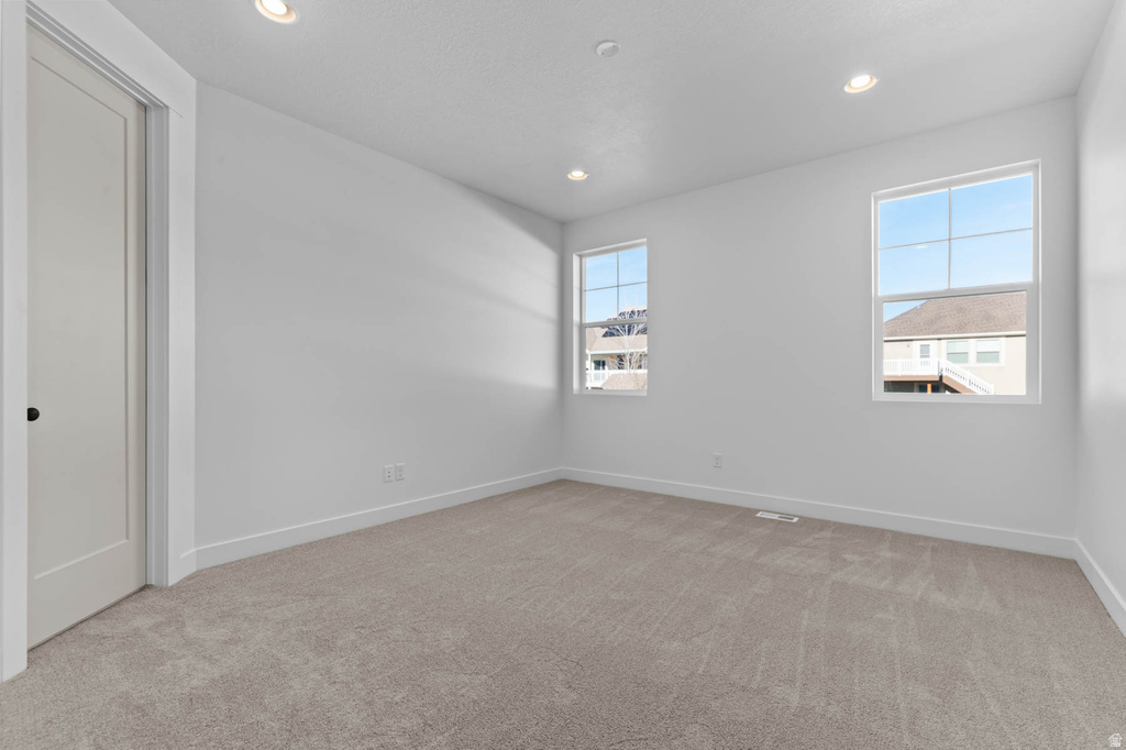 1306 W 2325 S Syracuse, UT 84075