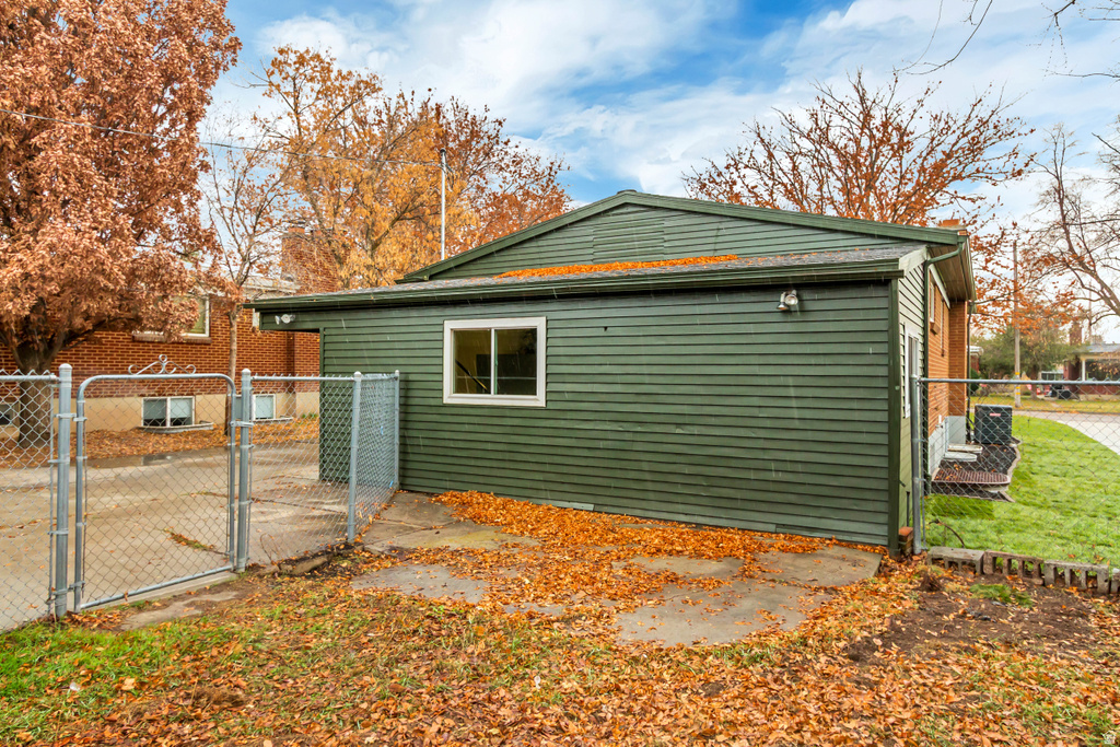 821 NIBLEY CIR Salt Lake City, UT 84106