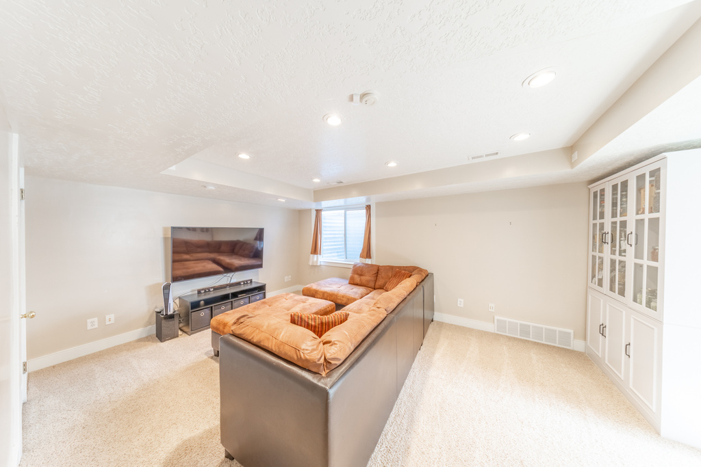 2902 N 700 E North Ogden, UT 84414