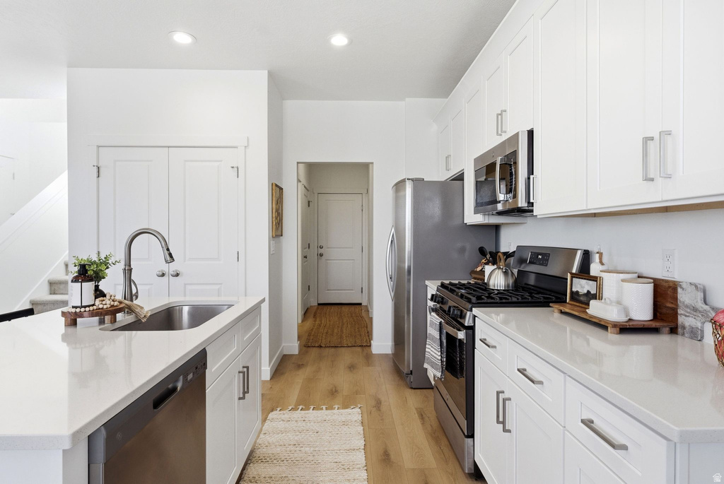 8252 W CASCADE VIEW WAY Magna, UT 84044