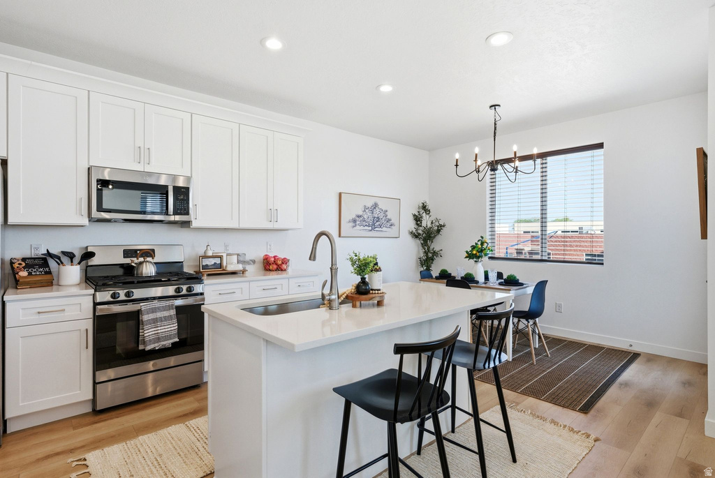 8252 W CASCADE VIEW WAY Magna, UT 84044