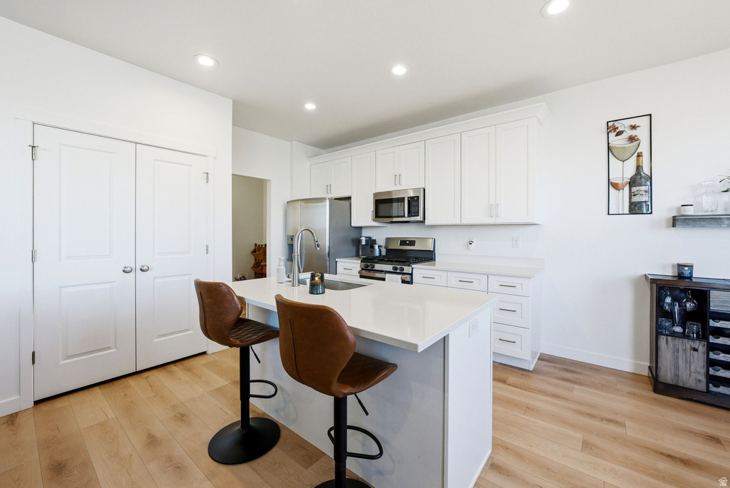 8252 W CASCADE VIEW WAY Magna, UT 84044