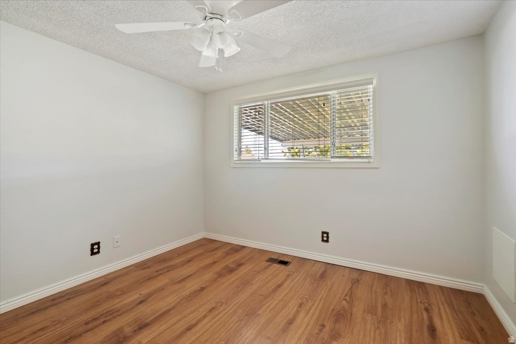 1091 E LARKSPUR DR Sandy, UT 84094