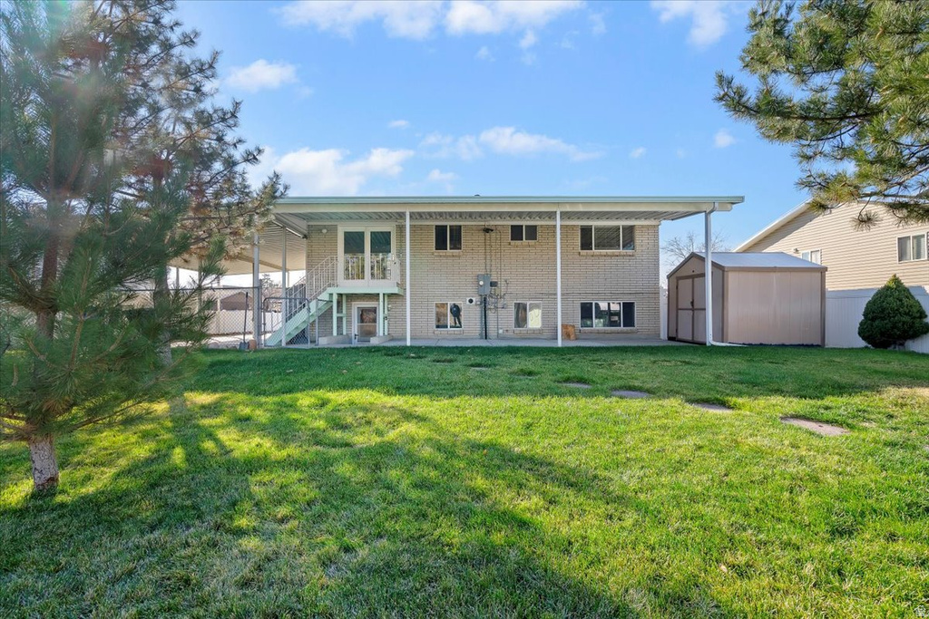 1091 E LARKSPUR DR Sandy, UT 84094