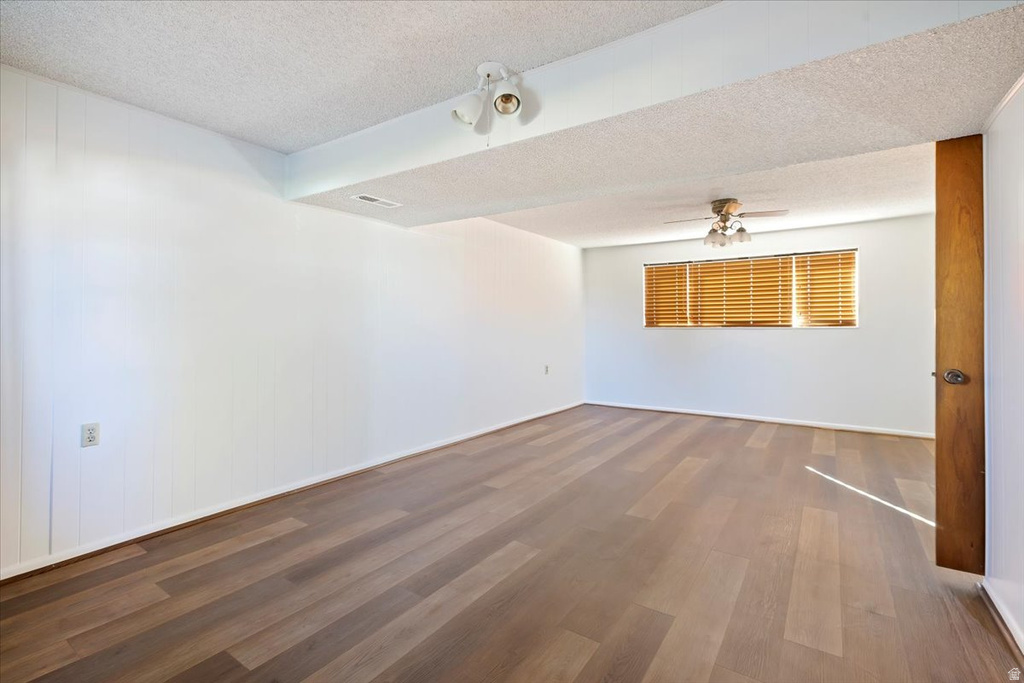 1091 E LARKSPUR DR Sandy, UT 84094