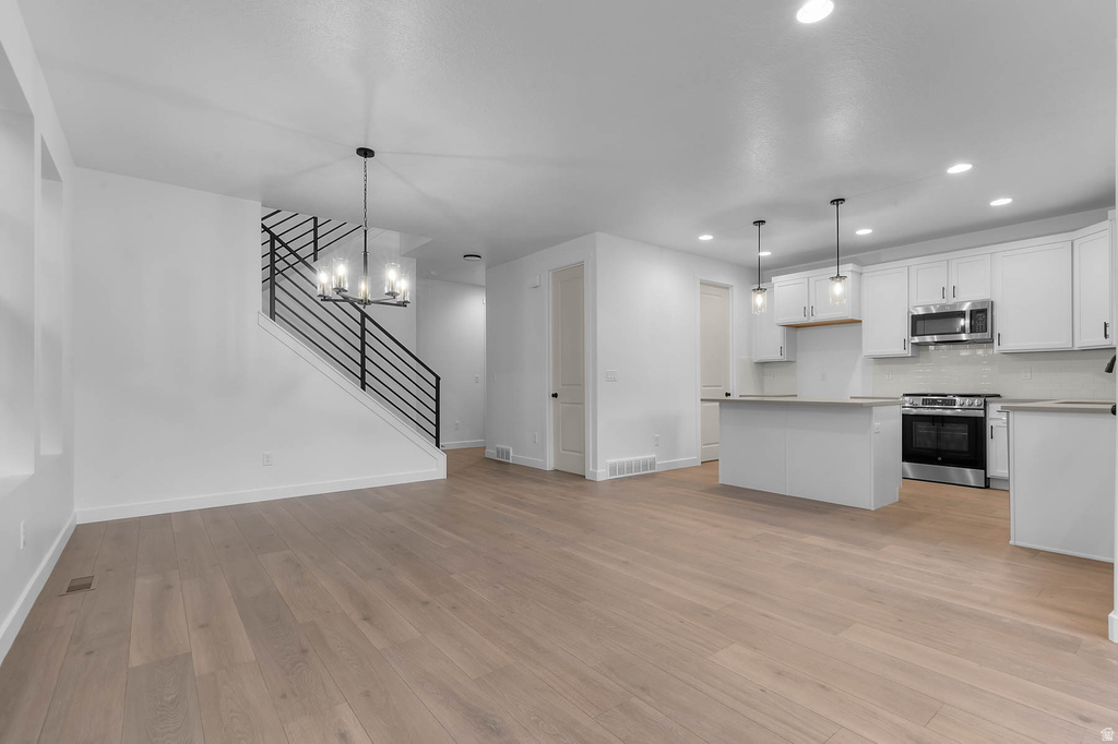 2332 N SUNMORE WAY Lehi, UT 84048