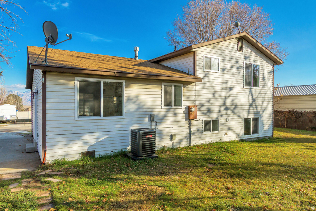 6312 S COSMO DR West Jordan, UT 84081