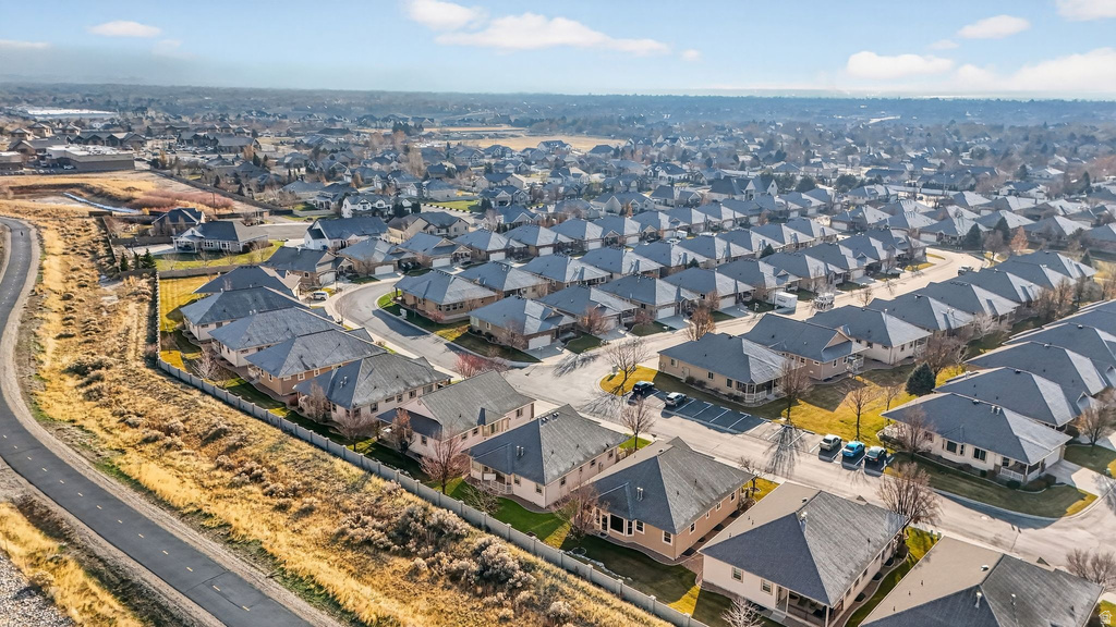 687 E 3420 N Lehi, UT 84043