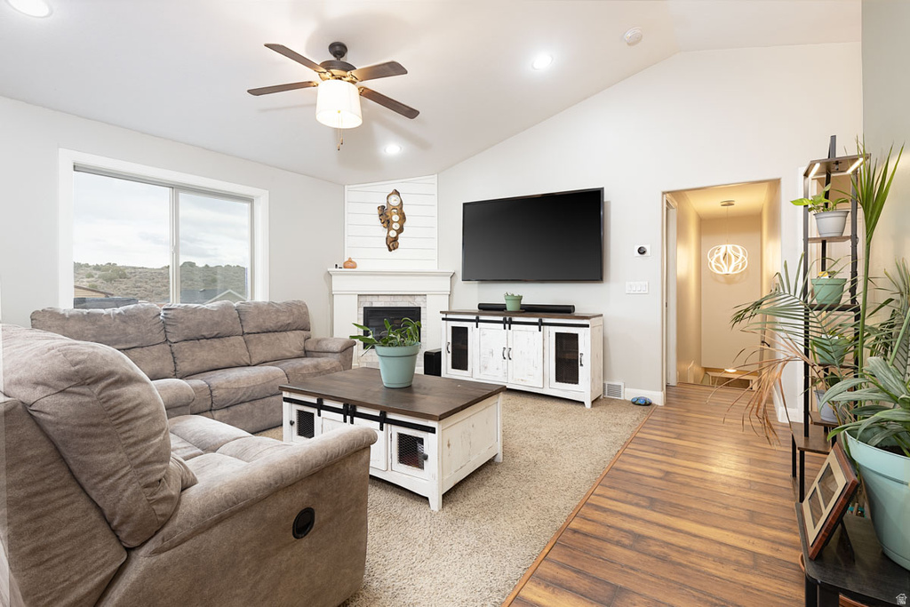 2101 E RAVINE RD Enoch, UT 84721