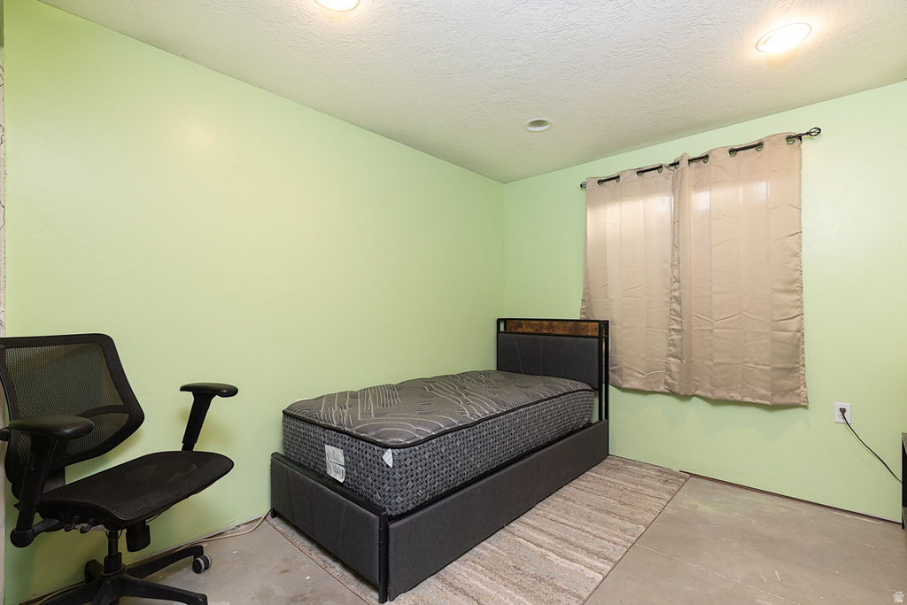 2101 E RAVINE RD Enoch, UT 84721