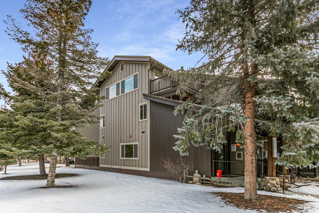 2285 SIDEWINDER DR #738 Park City, UT 84060