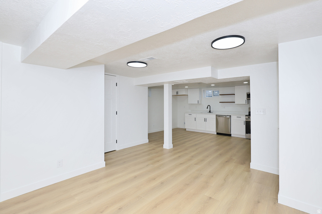 257 W CORNELL DR Midvale, UT 84047