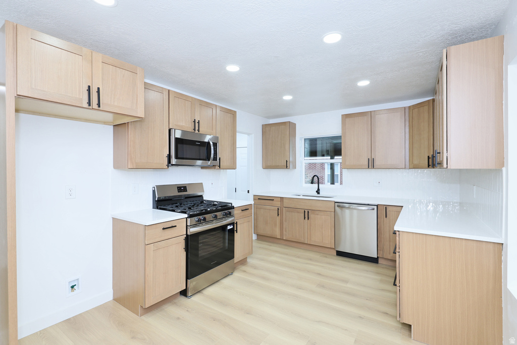 257 W CORNELL DR Midvale, UT 84047