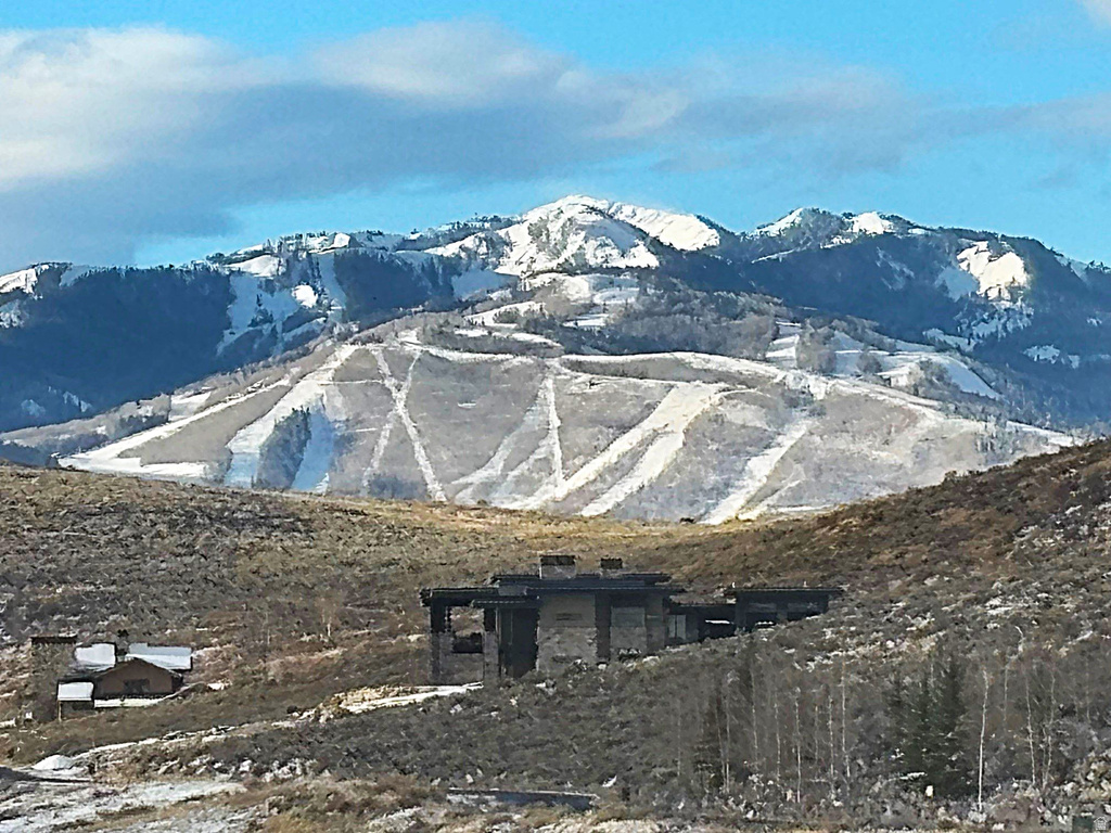 6423 GOLDEN BEAR LOOP Snyderville, UT 84098