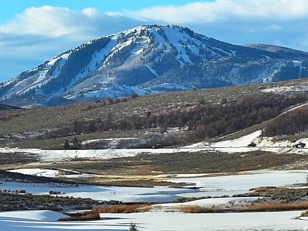 6423 GOLDEN BEAR LOOP Snyderville, UT 84098