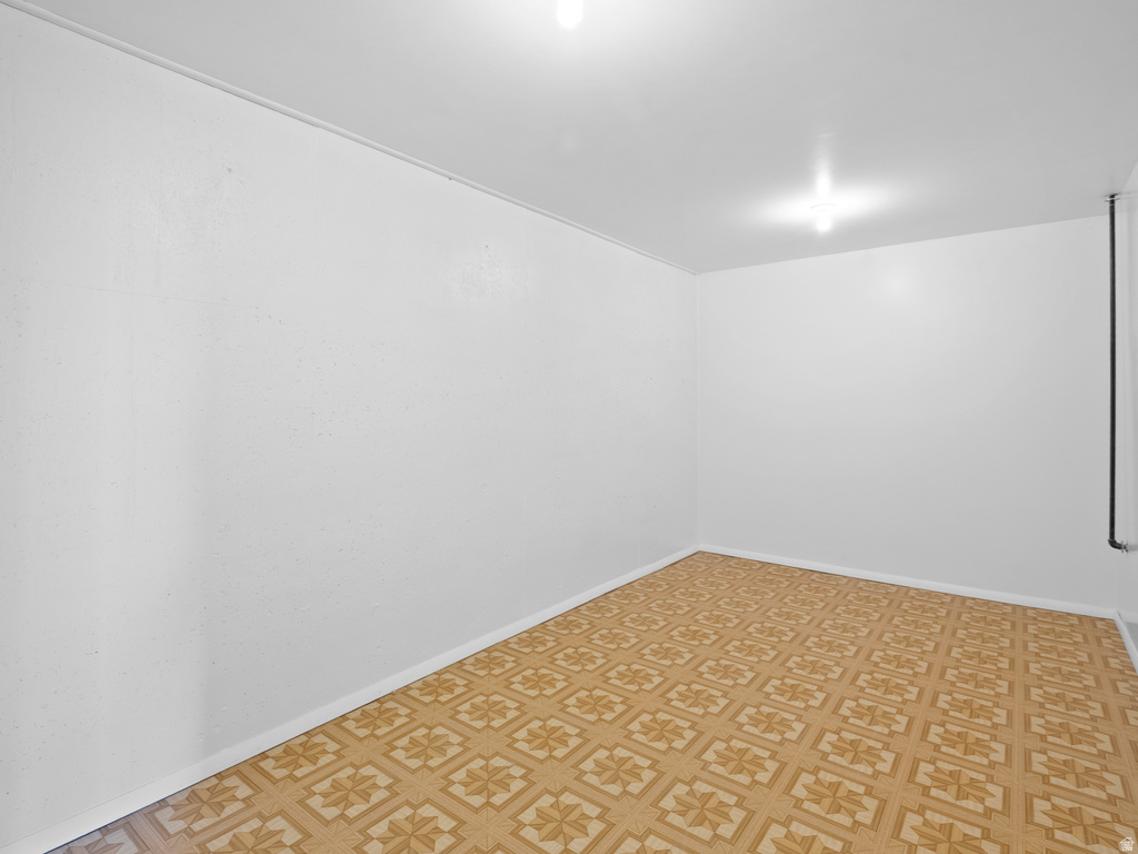 828 E EDGEHILL RD Salt Lake City, UT 84103