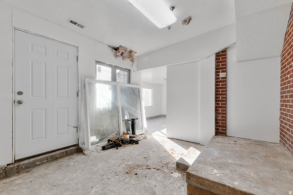 2260 E HAUN AVE Holladay, UT 84121