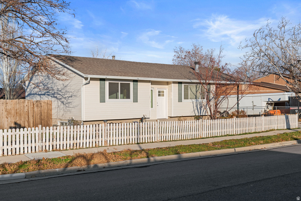 7454 W MIRIAM WAY Magna, UT 84044