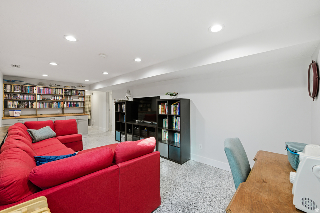 1143 W 1640 N Clinton, UT 84015