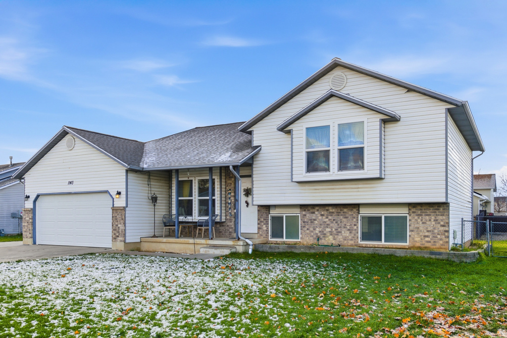 1143 W 1640 N Clinton, UT 84015