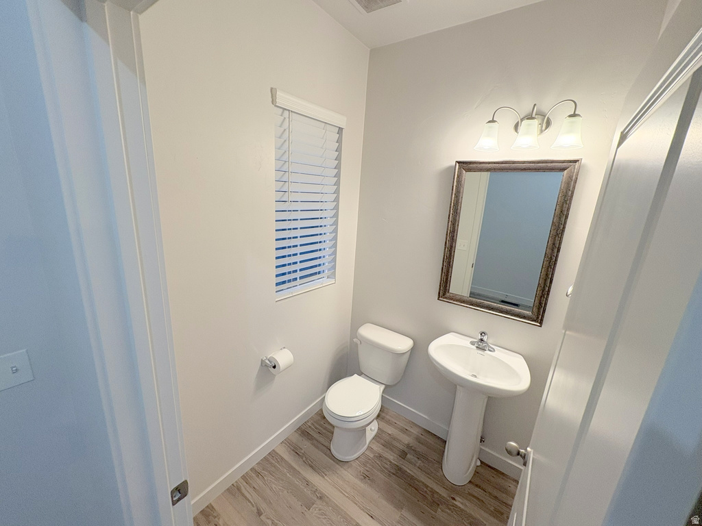 8626 N LAKESHORE DR Lake Point, UT 84074