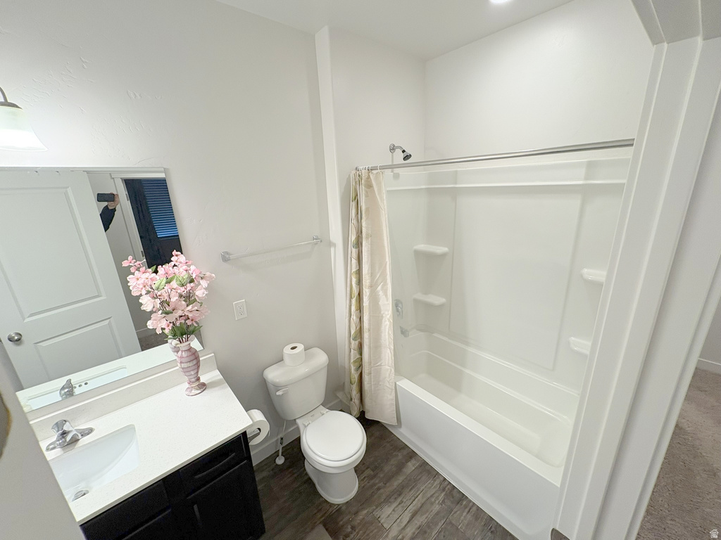 8626 N LAKESHORE DR Lake Point, UT 84074