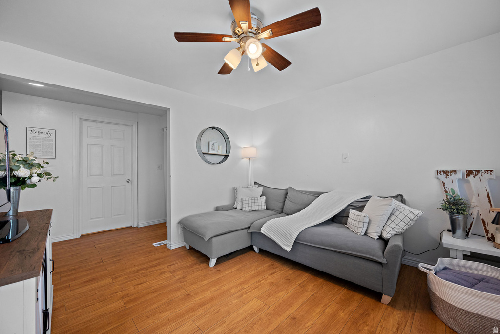 169 W 690 N Santaquin, UT 84655