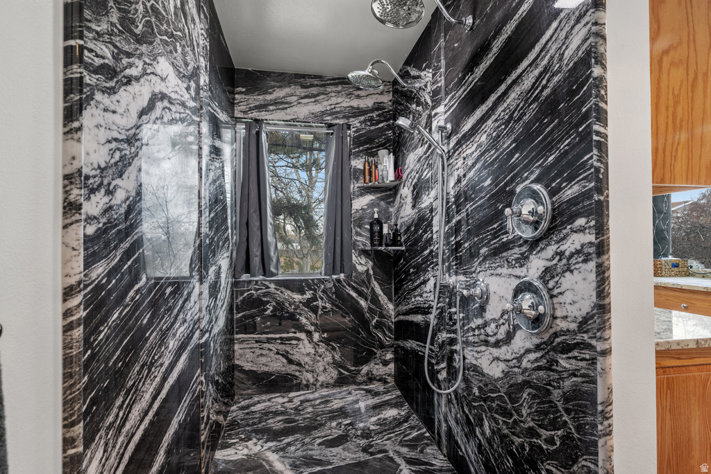 169 W 690 N Santaquin, UT 84655