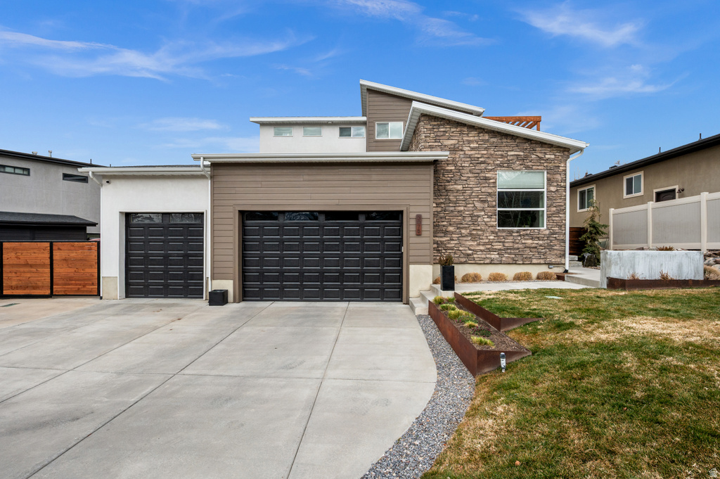 3075 E CREEK RD Cottonwood Heights, UT 84093