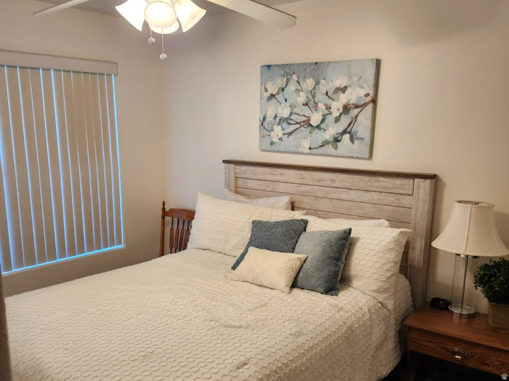 111 N TURNBURY LN Washington, UT 84780