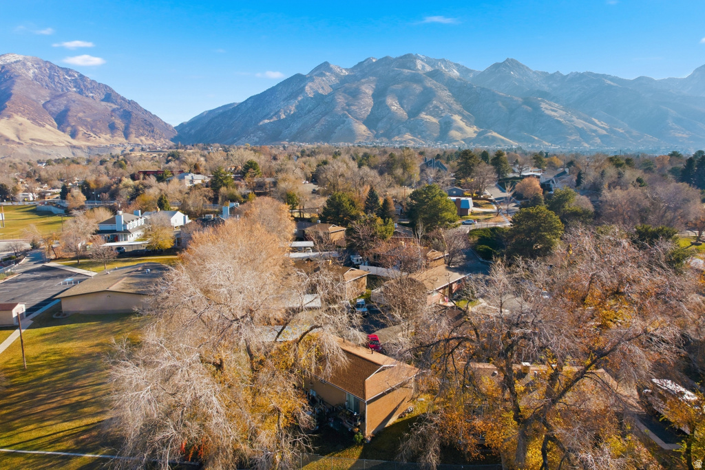 2569 E CANTERBURY LN Cottonwood Heights, UT 84121