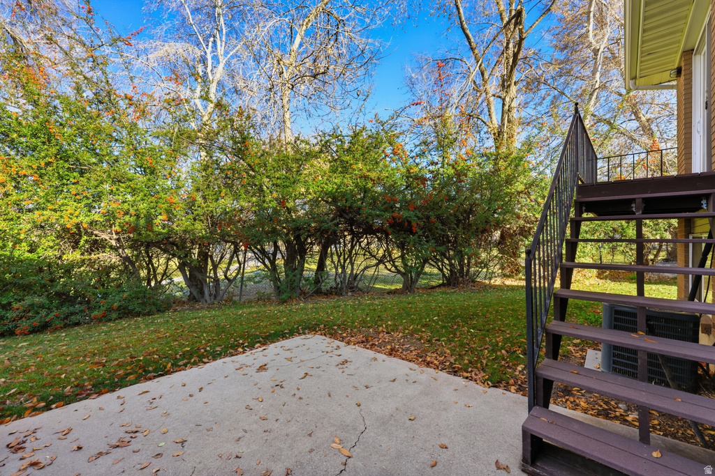 2569 E CANTERBURY LN Cottonwood Heights, UT 84121