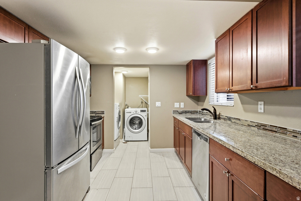 2569 E CANTERBURY LN Cottonwood Heights, UT 84121