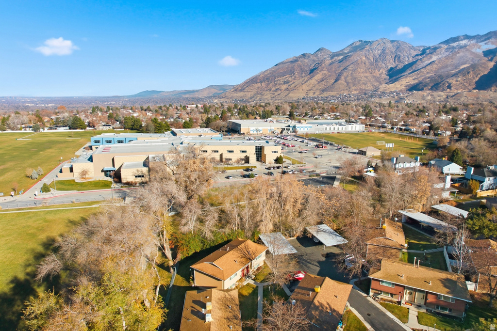 2569 E CANTERBURY LN Cottonwood Heights, UT 84121