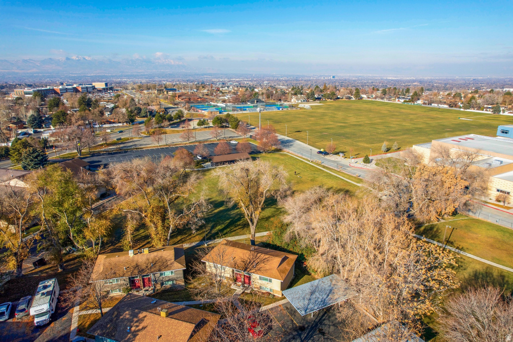 2569 E CANTERBURY LN Cottonwood Heights, UT 84121