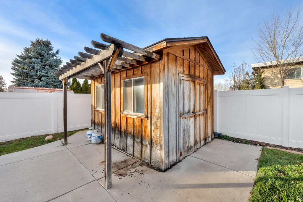 2932 W 6050 S Roy, UT 84067